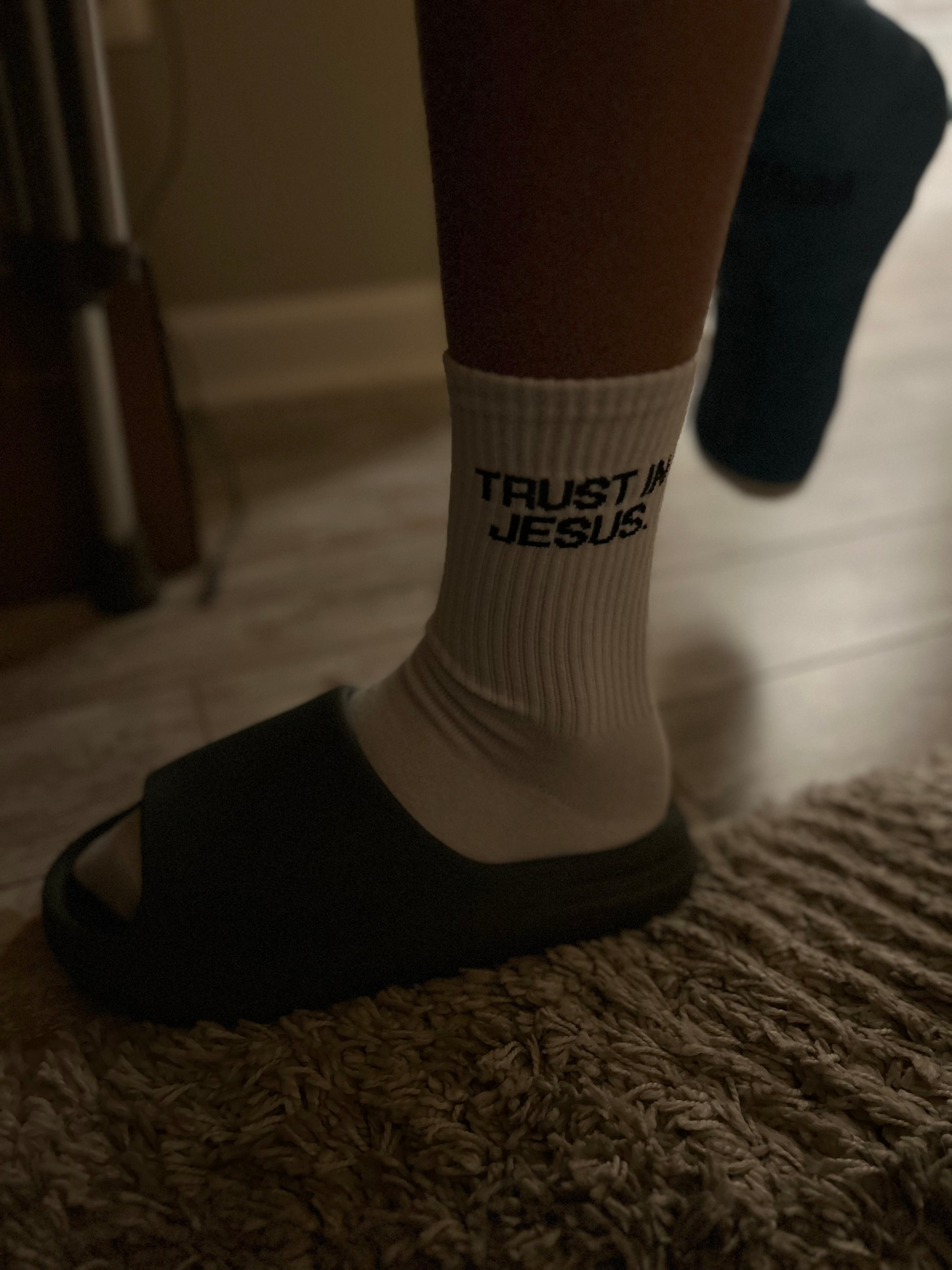 "TRUST IN JESUS" RIBBED SOCKS (2 PACK)